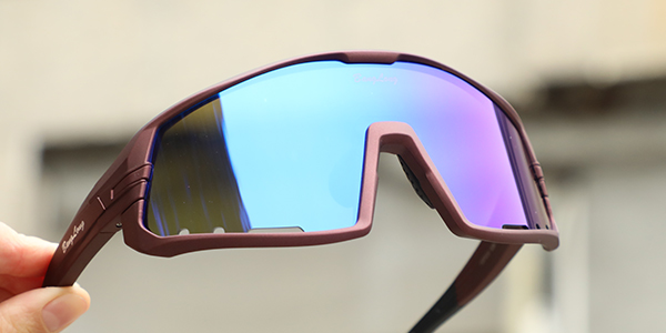 Mountainbike verspiegelt mit Vollrahmen-Sportsonnenbrille – Bang Long